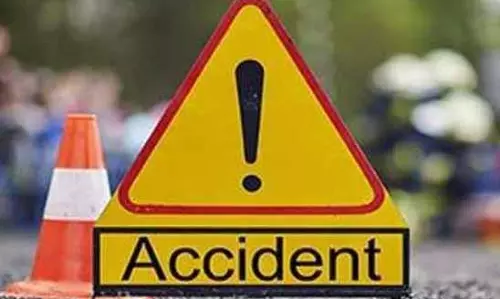 Ludhiana: ट्रकों की टक्कर से यातायात बाधित