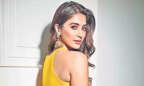 Pooja Hegde ने सेट पर अभद्र व्यवहार के बारे में बात की Pooja Hegde ने सेट पर अभद्र व्यवहार के बारे में बात की