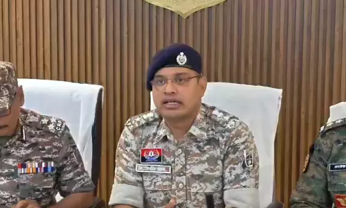 भालू और वनभैंसा के हमले से दो जवान घायल भालू और वनभैंसा के हमले से दो जवान घायल