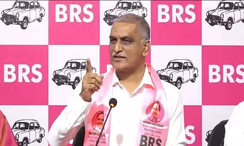 हरीश राव ने BRS के झंडों पर CM रेवंत रेड्डी के कमेंट्स की आलोचना की