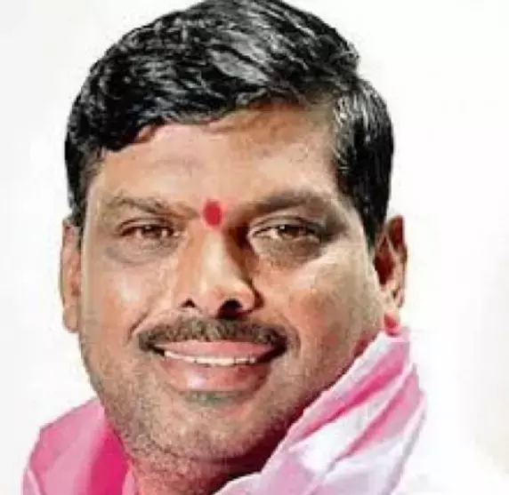 पटनचेरू के MLA ने कांग्रेस में शामिल होने पर खुलकर अफ़सोस जताया पटनचेरू के MLA ने कांग्रेस में शामिल होने पर खुलकर अफ़सोस जताया