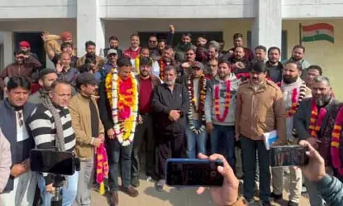 गुलज़बैर डाइंग J&K टीचर्स फोरम के वाइस प्रेसिडेंट नियुक्त गुलज़बैर डाइंग J&K टीचर्स फोरम के वाइस प्रेसिडेंट नियुक्त