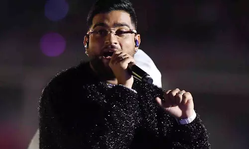 विवादों के बीच Karan Aujla ने 12 शहरों में अपना इंडिया टूर बढ़ाया विवादों के बीच Karan Aujla ने 12 शहरों में अपना इंडिया टूर बढ़ाया