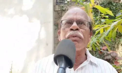 रिटायर्ड Government Employee के पति ने रेवंत रेड्डी के नेतृत्व की आलोचना की रिटायर्ड Government Employee के पति ने रेवंत रेड्डी के नेतृत्व की आलोचना की