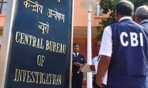 CBI की बड़ी कार्रवाई, HPCL का सेल्स ऑफिसर एक लाख की रिश्वत लेते गिरफ्तार CBI की बड़ी कार्रवाई, HPCL का सेल्स ऑफिसर एक लाख की रिश्वत लेते गिरफ्तार