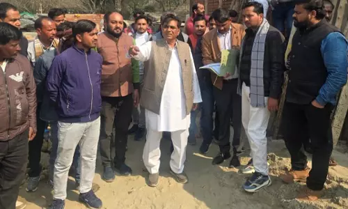 Farrukhabad: विधायक सदर ने लिया जसमई विद्युत उपकेंद्र निर्माण का जायजा Farrukhabad: विधायक सदर ने लिया जसमई विद्युत उपकेंद्र निर्माण का जायजा
