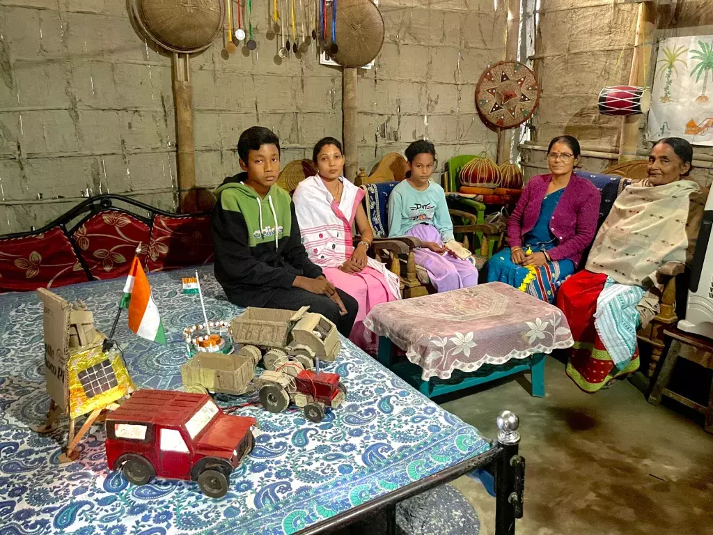 Assam: बाजाली के छात्र के इलेक्ट्रिक बांस मॉडल ने ध्यान खींचा Assam: बाजाली के छात्र के इलेक्ट्रिक बांस मॉडल ने ध्यान खींचा