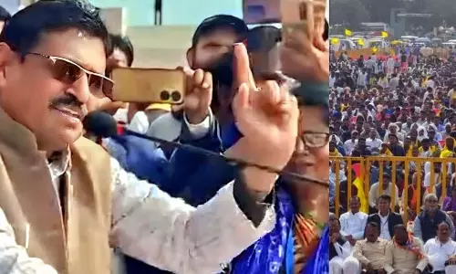 Chhatarpur: विवादित बयान में प्रजापति ने तीनों पंडितों को नंगा घुमाने की मांग की Chhatarpur: विवादित बयान में प्रजापति ने तीनों पंडितों को नंगा घुमाने की मांग की