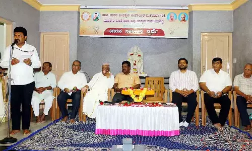कविताएँ साहित्य से परे एक अनुभव हैं: MP B.Y. Raghavendra कविताएँ साहित्य से परे एक अनुभव हैं: MP B.Y. Raghavendra