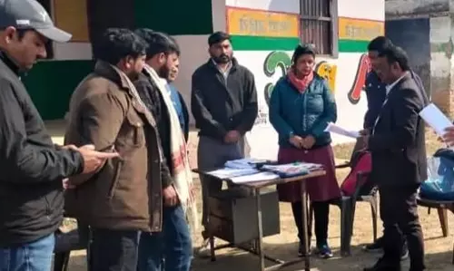 Bareilly Rural: फार्म‑6 भरने की लहर, चुनावी तैयारियां तेज़ Bareilly Rural: फार्म‑6 भरने की लहर, चुनावी तैयारियां तेज़