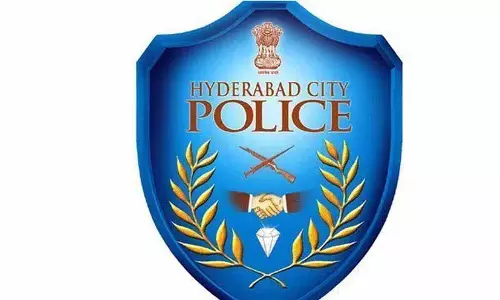Hyderabad Police की सी-मित्र पहल ने 10 दिनों में 1,000 साइबर क्राइम पीड़ितों की मदद की Hyderabad Police की सी-मित्र पहल ने 10 दिनों में 1,000 साइबर क्राइम पीड़ितों की मदद की