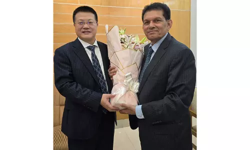 Dhaka में चीनी राजदूत याओ वेन ने बांग्लादेश के राष्ट्रीय सुरक्षा मंत्री खलीलुर रहमान से मुलाकात की Dhaka में चीनी राजदूत याओ वेन ने बांग्लादेश के राष्ट्रीय सुरक्षा मंत्री खलीलुर रहमान से मुलाकात की