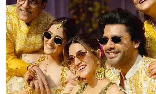 Kriti सेनन ने फैंस को दिखाई बहन नूपुर की प्री-वेडिंग सेरेमनी की झलक Kriti सेनन ने फैंस को दिखाई बहन नूपुर की प्री-वेडिंग सेरेमनी की झलक