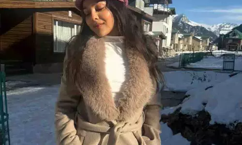 Niharika चौकसे ने कश्मीर शूटिंग पर जताई खुशी और एक्साइटमेंट
