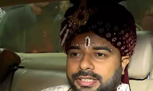 Bhubaneswar आश्रम में अनाथ महिला से शादी, सॉफ्टवेयर इंजीनियर ने दिलाई प्रेरणा Bhubaneswar आश्रम में अनाथ महिला से शादी, सॉफ्टवेयर इंजीनियर ने दिलाई प्रेरणा