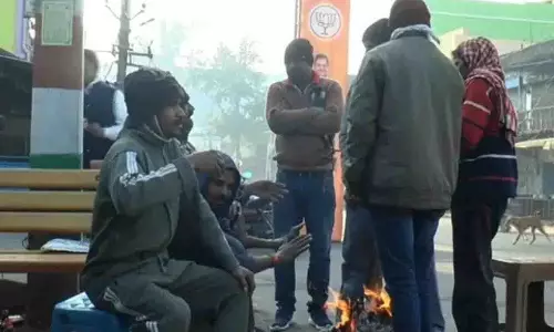 Odisha: मौसम में बदलाव, रात का तापमान बढ़ने से ठंड कम हुई Odisha: मौसम में बदलाव, रात का तापमान बढ़ने से ठंड कम हुई