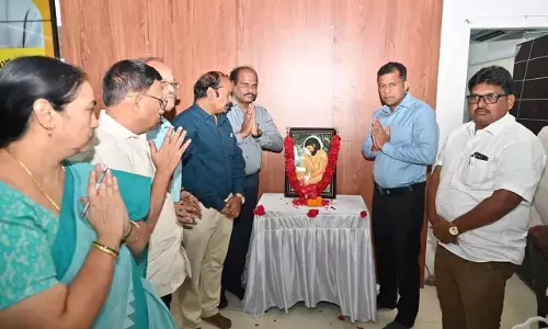 Yogi Vemana की शिक्षाएं समाज के लिए मार्गदर्शक: नेल्लोर कलेक्टर हिमांशु शुक्ला Yogi Vemana की शिक्षाएं समाज के लिए मार्गदर्शक: नेल्लोर कलेक्टर हिमांशु शुक्ला