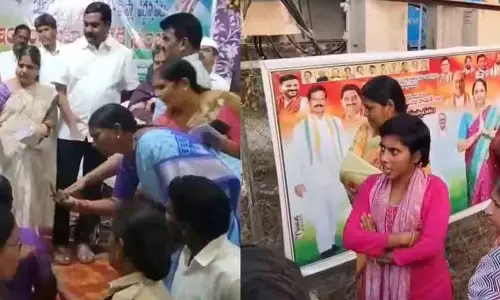 झूठे वादों के लिए Congress की आलोचना, अधूरे वादों पर विरोध प्रदर्शन