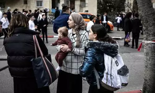 Jerusalem में बड़ा हादसा: डेकेयर सेंटर में दो मासूमों की मौत, हीटिंग सिस्टम पर शक Jerusalem में बड़ा हादसा: डेकेयर सेंटर में दो मासूमों की मौत, हीटिंग सिस्टम पर शक