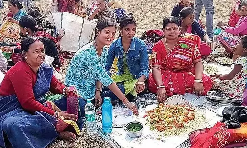 द्वारकेश्‍वर में सदियों पुरानी परंपरा: Muri Festival के लिए केनजाकुरा में उमड़े लोग