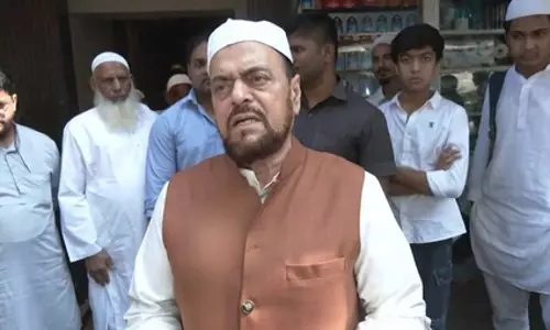 सपा नेता अबू आजमी ने सीएम देवेंद्र फडणवीस को लिखा पत्र, रखी ये मांग
