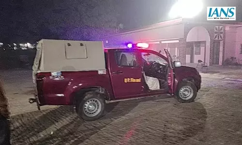 गांव के पास कोल्ड स्टोरेज में अमोनिया गैस लीक, फायर ब्रिगेड ने जल से किया नियंत्रण गांव के पास कोल्ड स्टोरेज में अमोनिया गैस लीक, फायर ब्रिगेड ने जल से किया नियंत्रण
