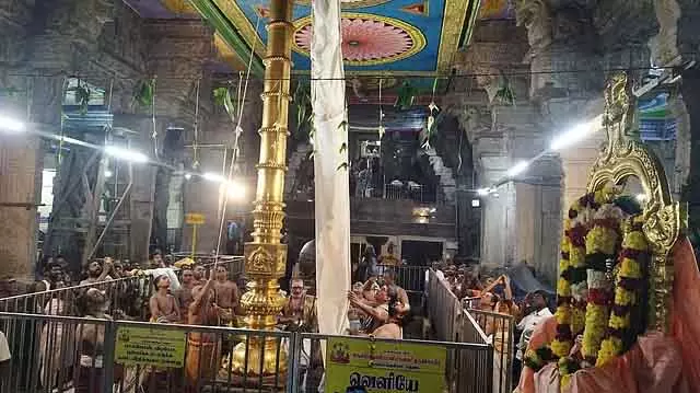 Thiruparankundram में ध्वजारोहण के साथ थेप्पम उत्सव शुरू हुआ Thiruparankundram में ध्वजारोहण के साथ थेप्पम उत्सव शुरू हुआ