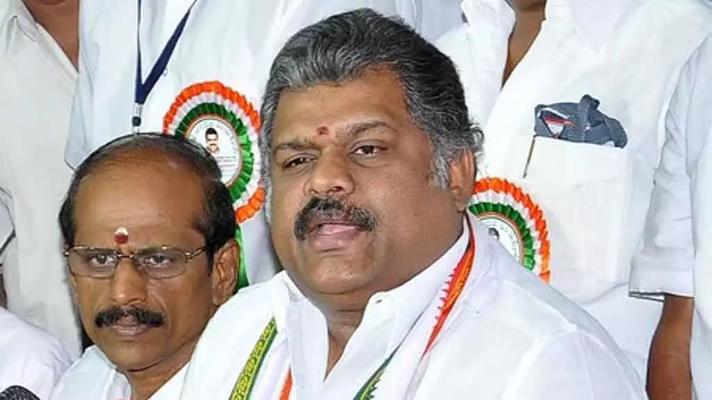 DMK को हराने के लिए नई पार्टियों को हाथ मिलाना चाहिए: GK Vasan DMK को हराने के लिए नई पार्टियों को हाथ मिलाना चाहिए: GK Vasan