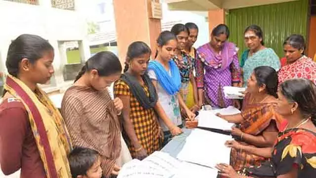 Tamil Nadu : 1.3 मिलियन लोगों ने वोटर लिस्ट में अपना नाम जुड़वाने के लिए अप्लाई किया Tamil Nadu : 1.3 मिलियन लोगों ने वोटर लिस्ट में अपना नाम जुड़वाने के लिए अप्लाई किया