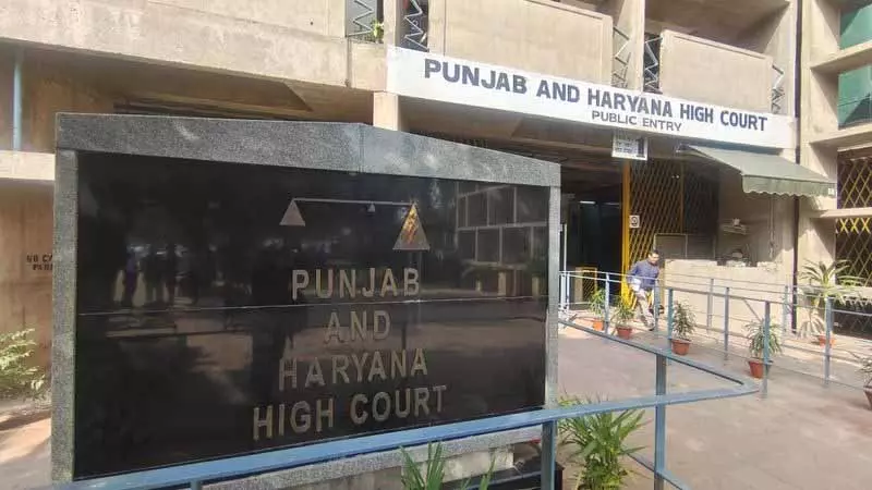 सिविल कोर्ट इवैक्यूई-प्रॉपर्टी स्टेटस तय नहीं कर सकता, HC ने 33 साल पुरानी अपील पर दरवाज़ा बंद सिविल कोर्ट इवैक्यूई-प्रॉपर्टी स्टेटस तय नहीं कर सकता, HC ने 33 साल पुरानी अपील पर दरवाज़ा बंद