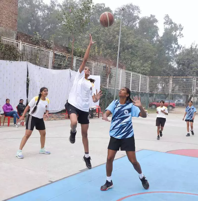 बास्केटबॉल चैंपियनशिप के दूसरे दिन Punjab स्पोर्ट्स वर्सिटी आगे बास्केटबॉल चैंपियनशिप के दूसरे दिन Punjab स्पोर्ट्स वर्सिटी आगे