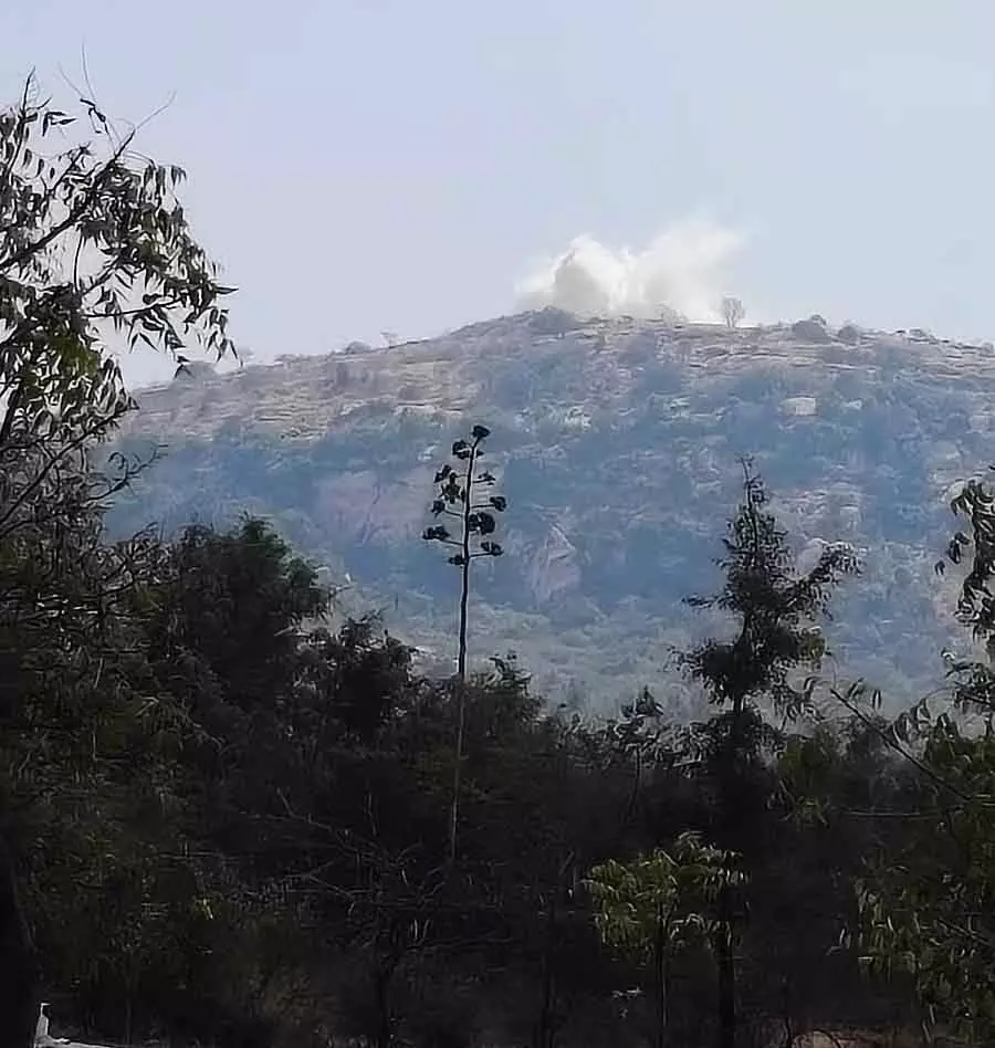 Thimmappana हिल में पत्थर की माइनिंग: दुर्लभ बायोडायवर्सिटी के लिए खतरा Thimmappana हिल में पत्थर की माइनिंग: दुर्लभ बायोडायवर्सिटी के लिए खतरा