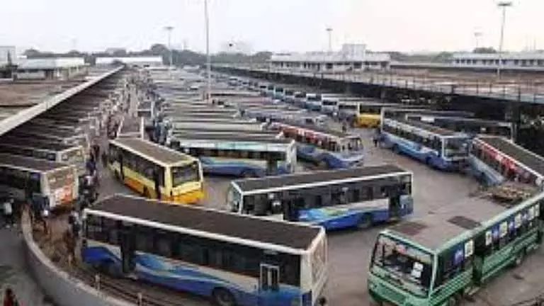 Chennai: पट्टाभिराम के यात्रियों ने बसों के कम होते ऑप्शन पर चिंता जताई Chennai: पट्टाभिराम के यात्रियों ने बसों के कम होते ऑप्शन पर चिंता जताई