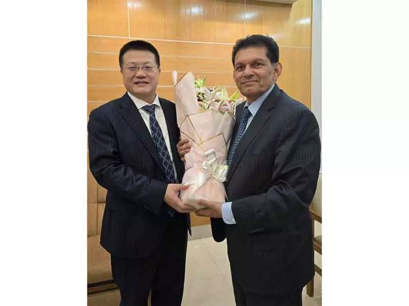 Chinese राजदूत याओ वेन ने ढाका में बांग्लादेश के NSA खलीलुर रहमान से मुलाकात की Chinese राजदूत याओ वेन ने ढाका में बांग्लादेश के NSA खलीलुर रहमान से मुलाकात की