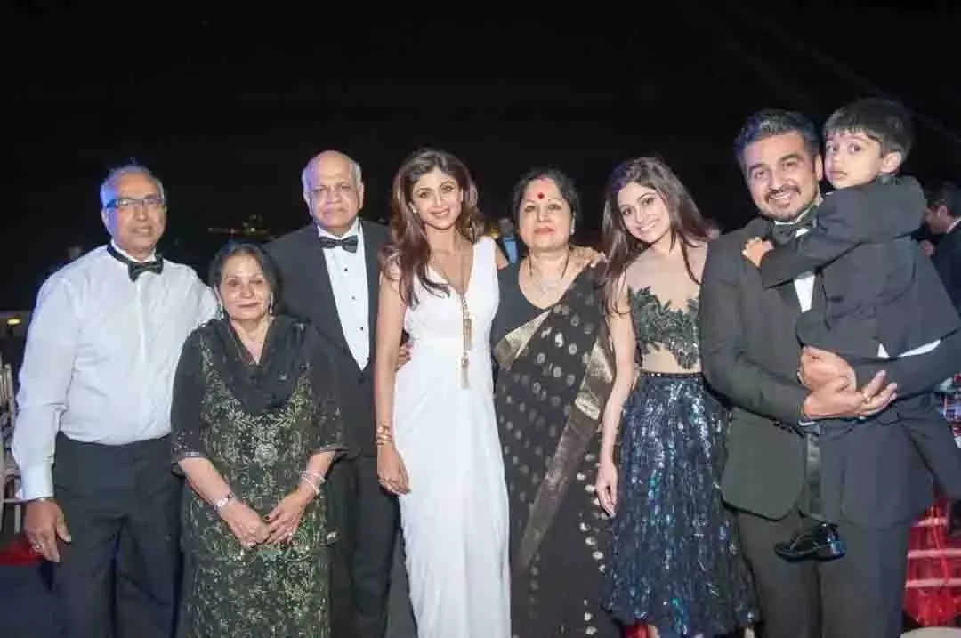 भावुक हुईं Shilpa शेट्टी, 2016 में पिता को खोने का दर्द किया साझा भावुक हुईं Shilpa शेट्टी, 2016 में पिता को खोने का दर्द किया साझा