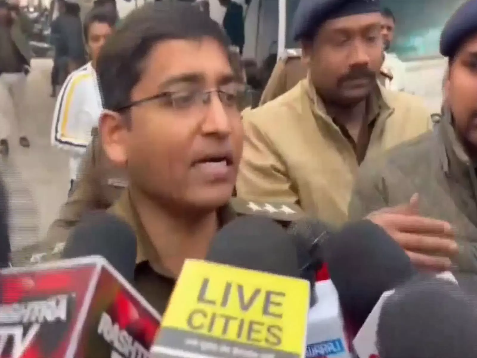 हम हर पहलू से जांच कर रहे हैं: एनईटी परीक्षा के उम्मीदवार की मौत पर पटना सदर के ASP का बयान हम हर पहलू से जांच कर रहे हैं: एनईटी परीक्षा के उम्मीदवार की मौत पर पटना सदर के ASP का बयान