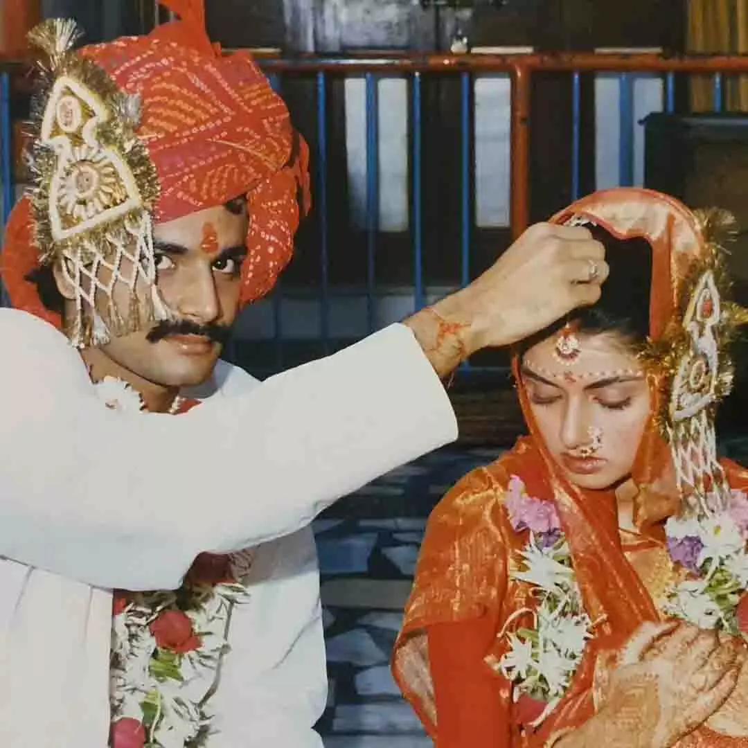 Bhagyashree ने हिमालय दसानी के साथ 37वीं सालगिरह पर जताई खुशी Bhagyashree ने हिमालय दसानी के साथ 37वीं सालगिरह पर जताई खुशी