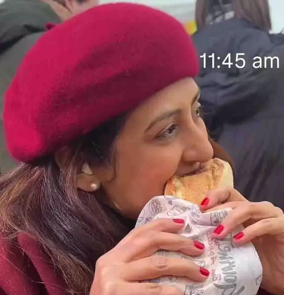 Juhi Parmar और बेटी पेरिस में कर रही हैं क्रोइसैन का लुत्फ Juhi Parmar और बेटी पेरिस में कर रही हैं क्रोइसैन का लुत्फ