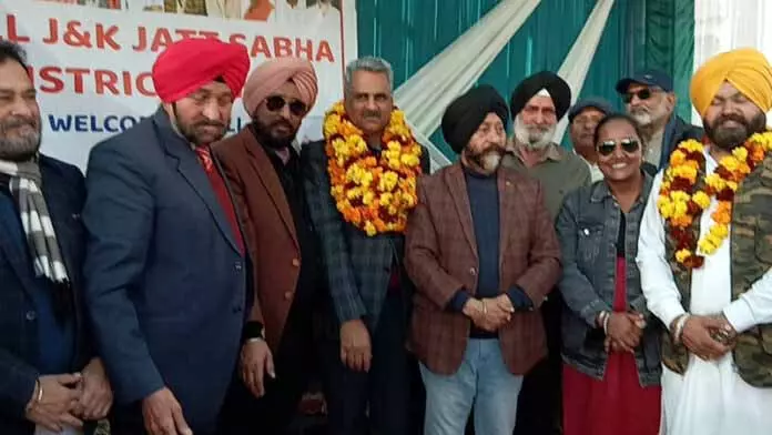 Manjit ने जाटों और डीपी के लिए मुआवजे की मांग की, जिनकी जमीन चली गई Manjit ने जाटों और डीपी के लिए मुआवजे की मांग की, जिनकी जमीन चली गई