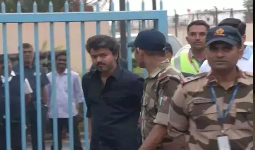 करूर भगदड़ मामले में CBI ने जांच तेज की, विजय फिर पेश हुए करूर भगदड़ मामले में CBI ने जांच तेज की, विजय फिर पेश हुए