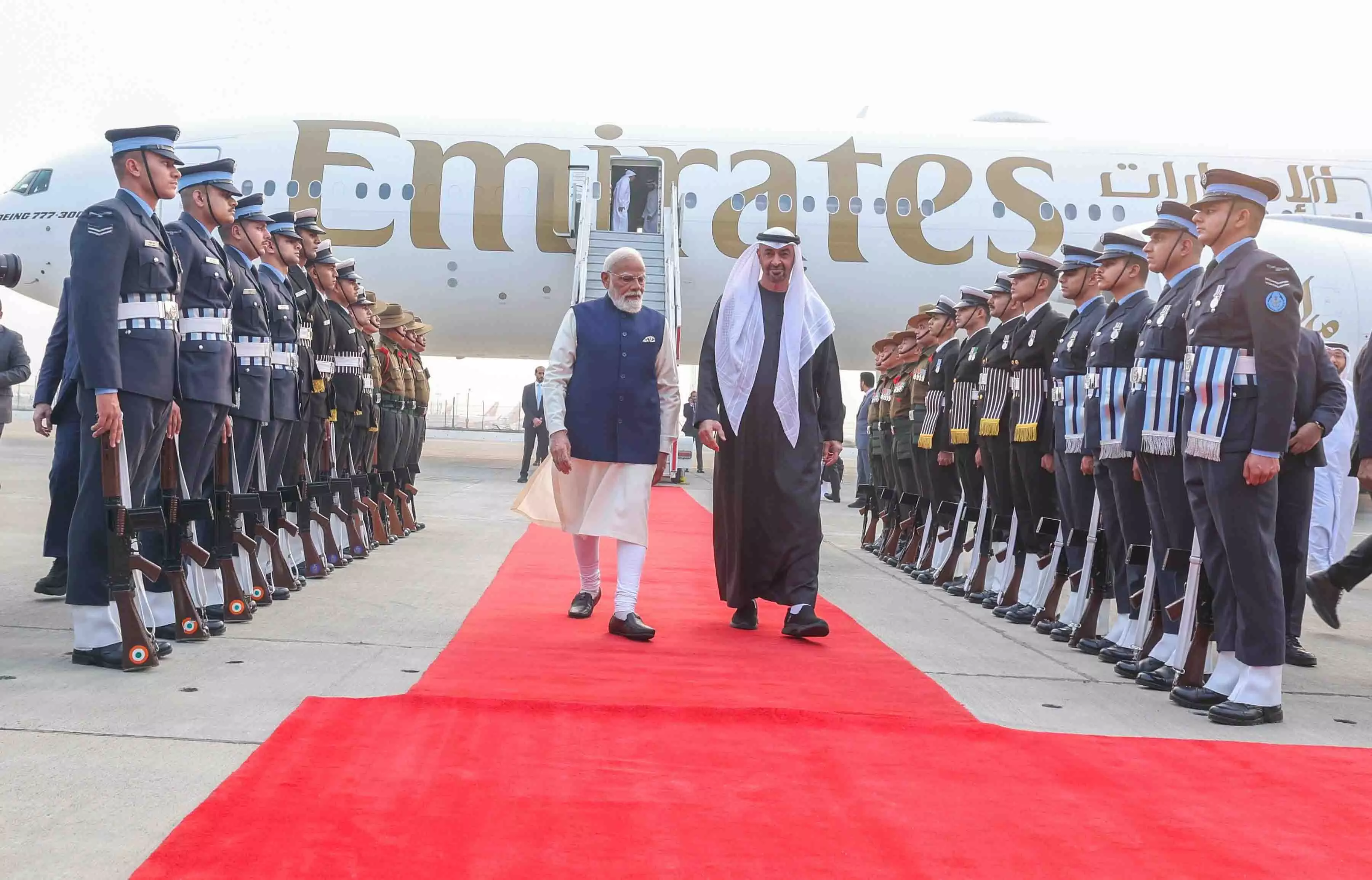 UAE के राष्ट्रपति भारत पहुंचे, एयरपोर्ट पर PM नरेंद्र मोदी ने किया स्वागत UAE के राष्ट्रपति भारत पहुंचे, एयरपोर्ट पर PM नरेंद्र मोदी ने किया स्वागत