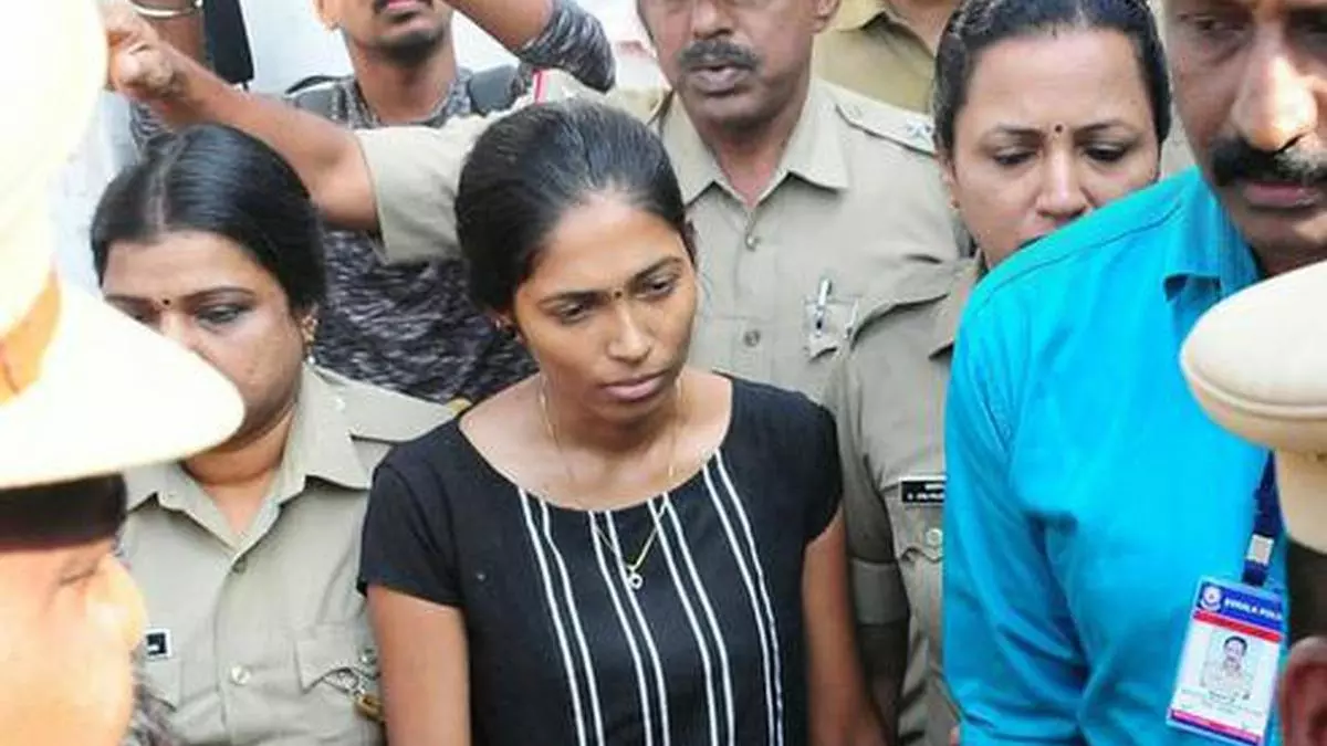 Kerala: कोर्ट ने माँ सरन्या को दोषी ठहराया, प्रेमी को राहत Kerala: कोर्ट ने माँ सरन्या को दोषी ठहराया, प्रेमी को राहत