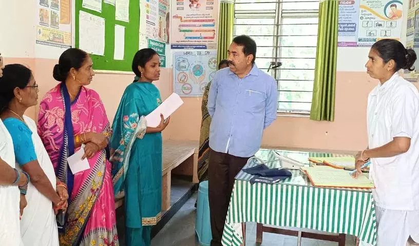 ड्यूटी में लापरवाही हुई तो कार्रवाई होगी: डिप्टी DMHO ड्यूटी में लापरवाही हुई तो कार्रवाई होगी: डिप्टी DMHO
