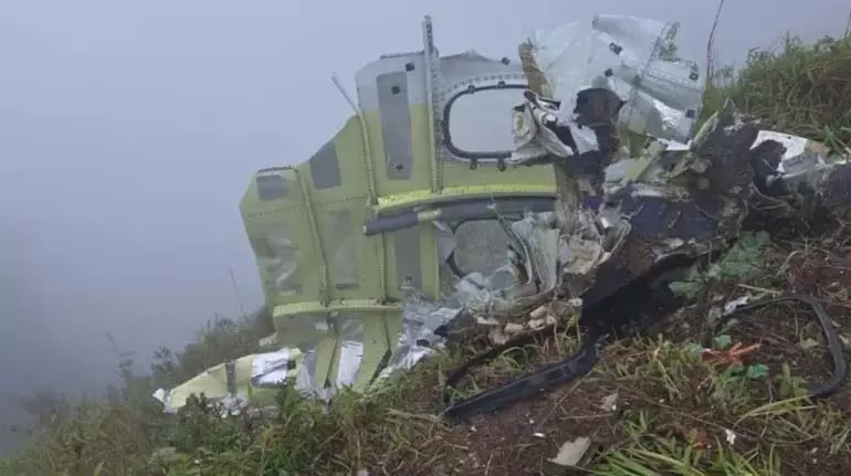 इंडोनेशिया में लापता ATR विमान का मलबा मिला, 1 शव बरामद इंडोनेशिया में लापता ATR विमान का मलबा मिला, 1 शव बरामद