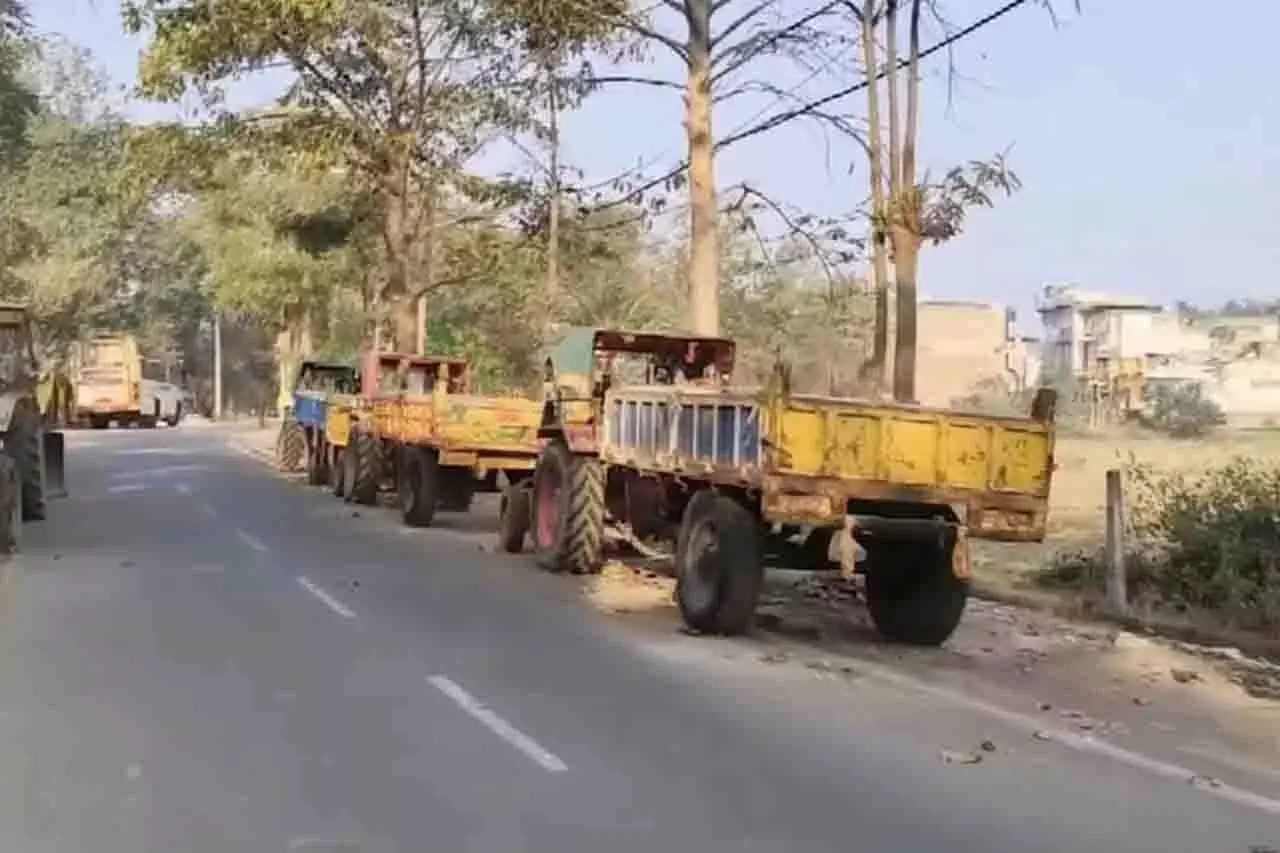ED छापेमारी के बाद गंजम में अवैध खनन पर शिकंजा कसा गया ED छापेमारी के बाद गंजम में अवैध खनन पर शिकंजा कसा गया