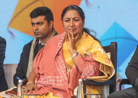 दिल्ली में भी 112 बनेगा एकमात्र आपात नंबर, अलग-अलग हेल्पलाइन से छुटकारा: सीएम रेखा गुप्ता दिल्ली में भी 112 बनेगा एकमात्र आपात नंबर, अलग-अलग हेल्पलाइन से छुटकारा: सीएम रेखा गुप्ता
