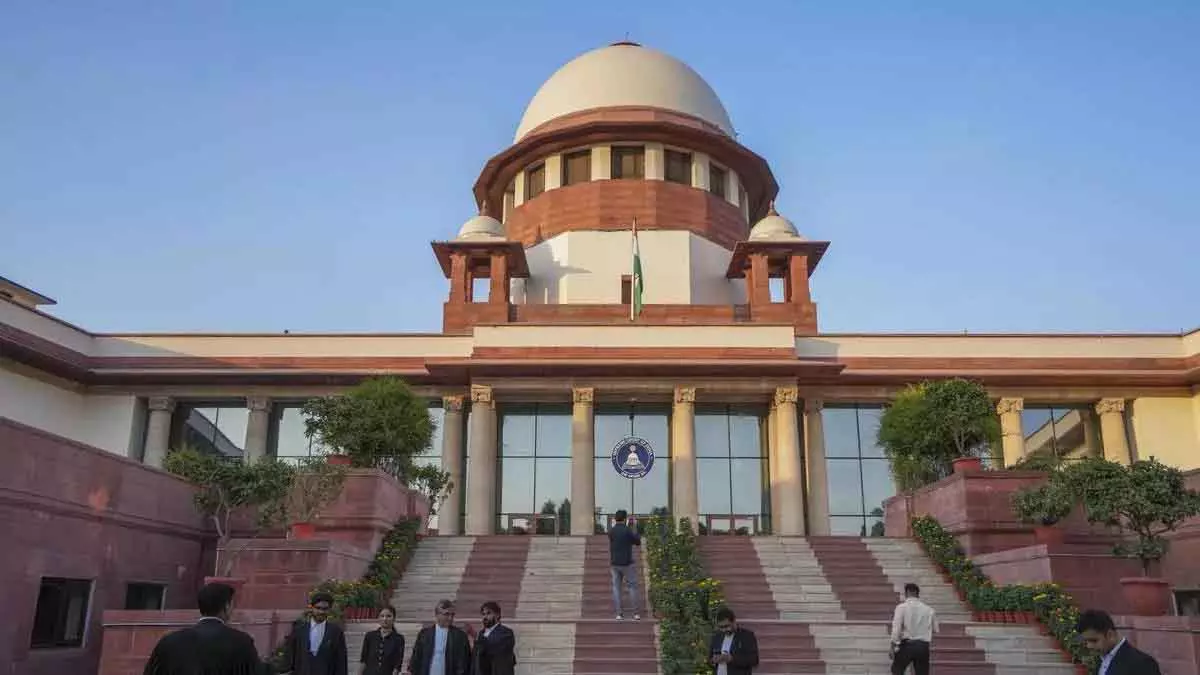 हवाई किराए में भारी बढ़ोतरी शोषण: Supreme Court ने कहा- अब हम करेंगे दखल हवाई किराए में भारी बढ़ोतरी शोषण: Supreme Court ने कहा- अब हम करेंगे दखल