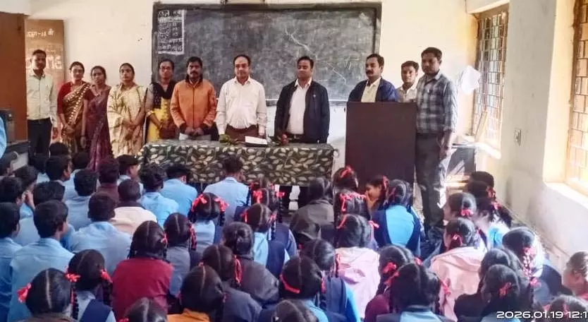 आगामी बोर्ड परीक्षाओं की तैयारी: 10वीं व 12वीं के विद्यार्थियों के लिए विशेष सत्र का आयोजन आगामी बोर्ड परीक्षाओं की तैयारी: 10वीं व 12वीं के विद्यार्थियों के लिए विशेष सत्र का आयोजन