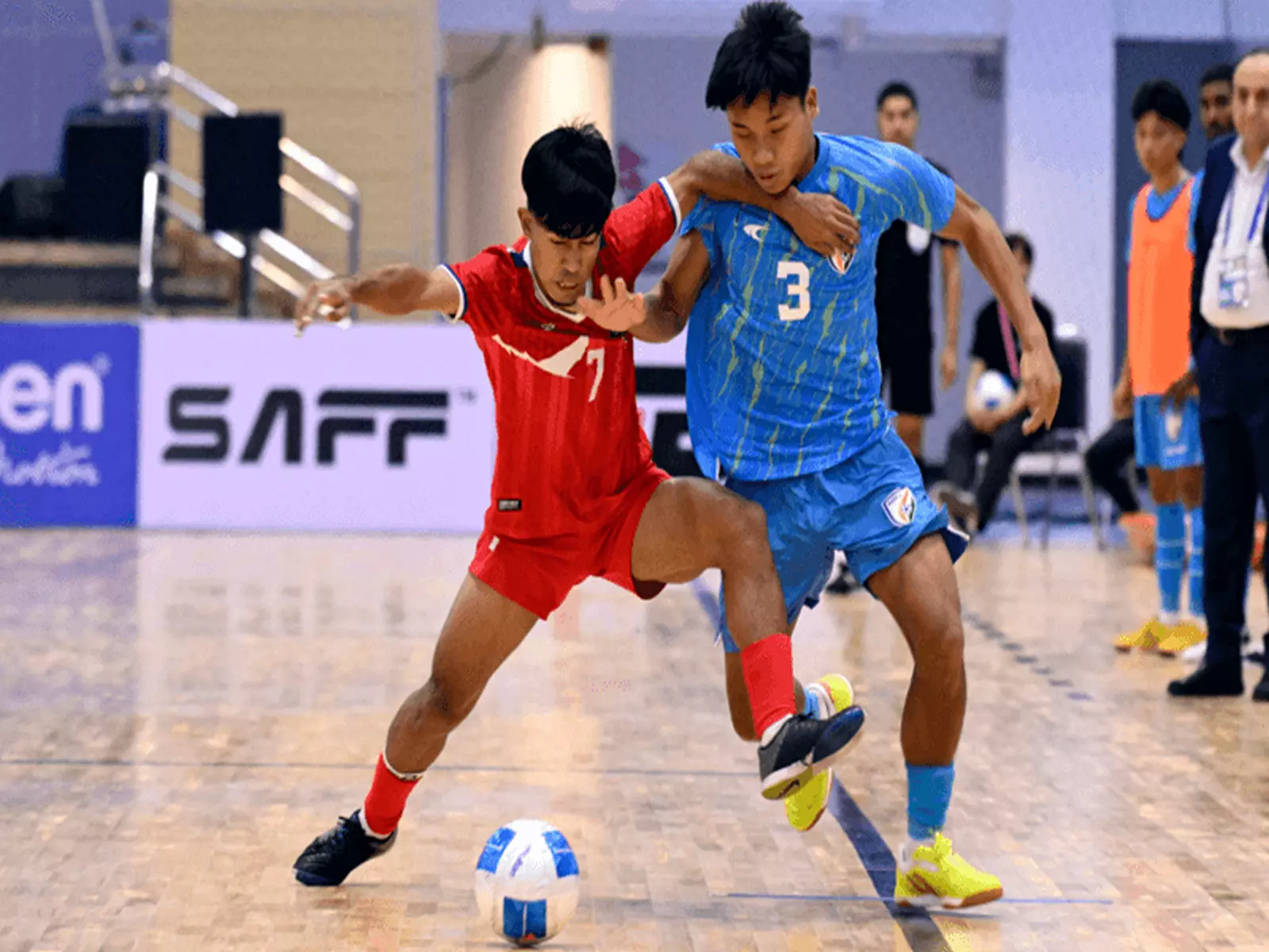 SAFF फुटसल चैंपियनशिप 2026: भारत ने नेपाल के खिलाफ 3-3 से ड्रॉ खेला SAFF फुटसल चैंपियनशिप 2026: भारत ने नेपाल के खिलाफ 3-3 से ड्रॉ खेला