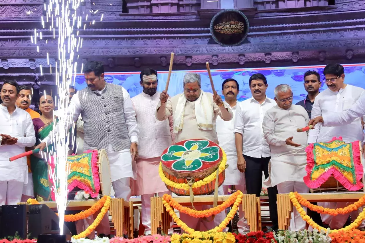 Andhra: सिद्धारमैया ने चालुक्य उत्सव-2026 का उद्घाटन किया
